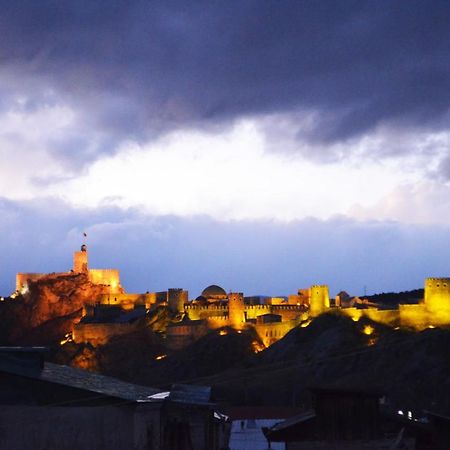 Taba Hall Boutique Hotel Akhaltsikhe  Bagian luar foto