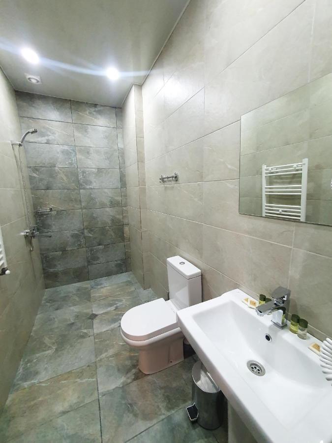 Taba Hall Boutique Hotel Akhaltsikhe  Bagian luar foto