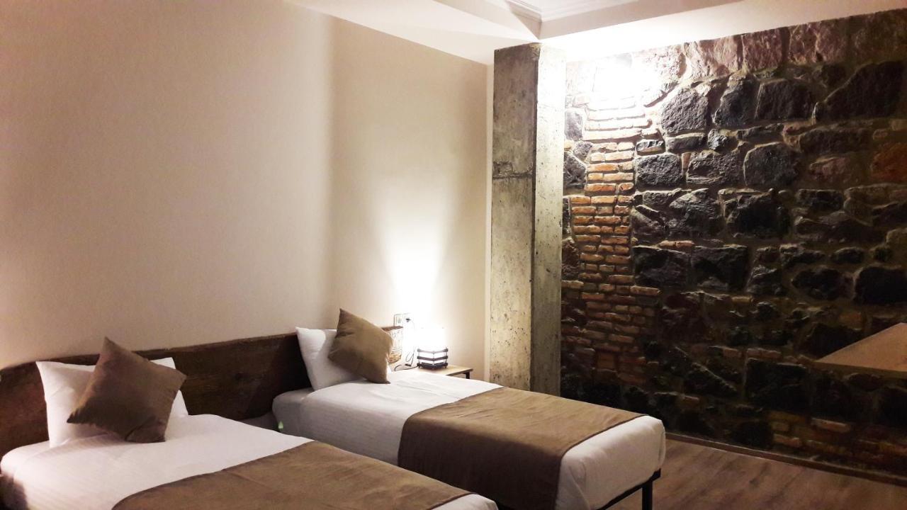 Taba Hall Boutique Hotel Akhaltsikhe  Bagian luar foto