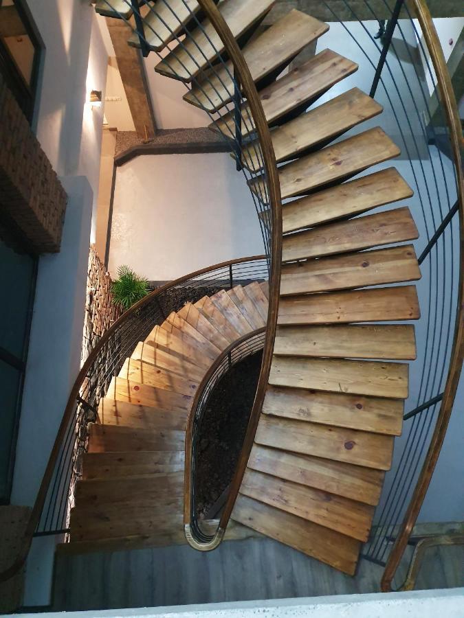 Taba Hall Boutique Hotel Akhaltsikhe  Bagian luar foto